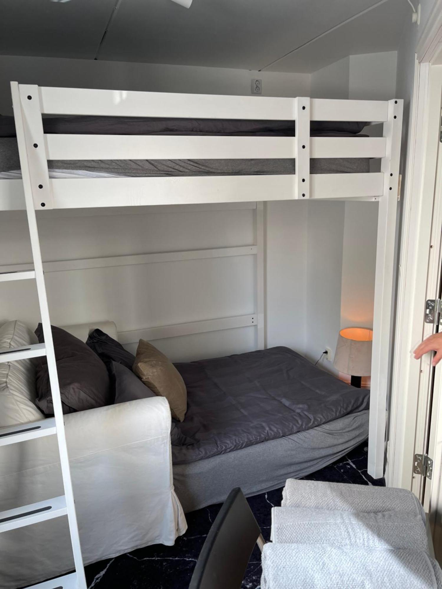 Gjestgiverier Happy Days Relaxing With Smart Solutions Shared With One Other Bedroom